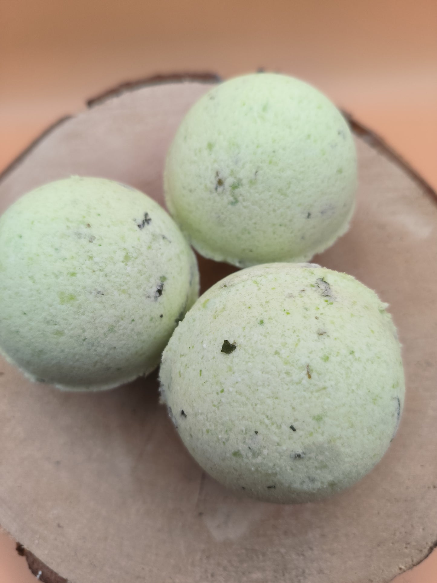 Real Mint bath bomb