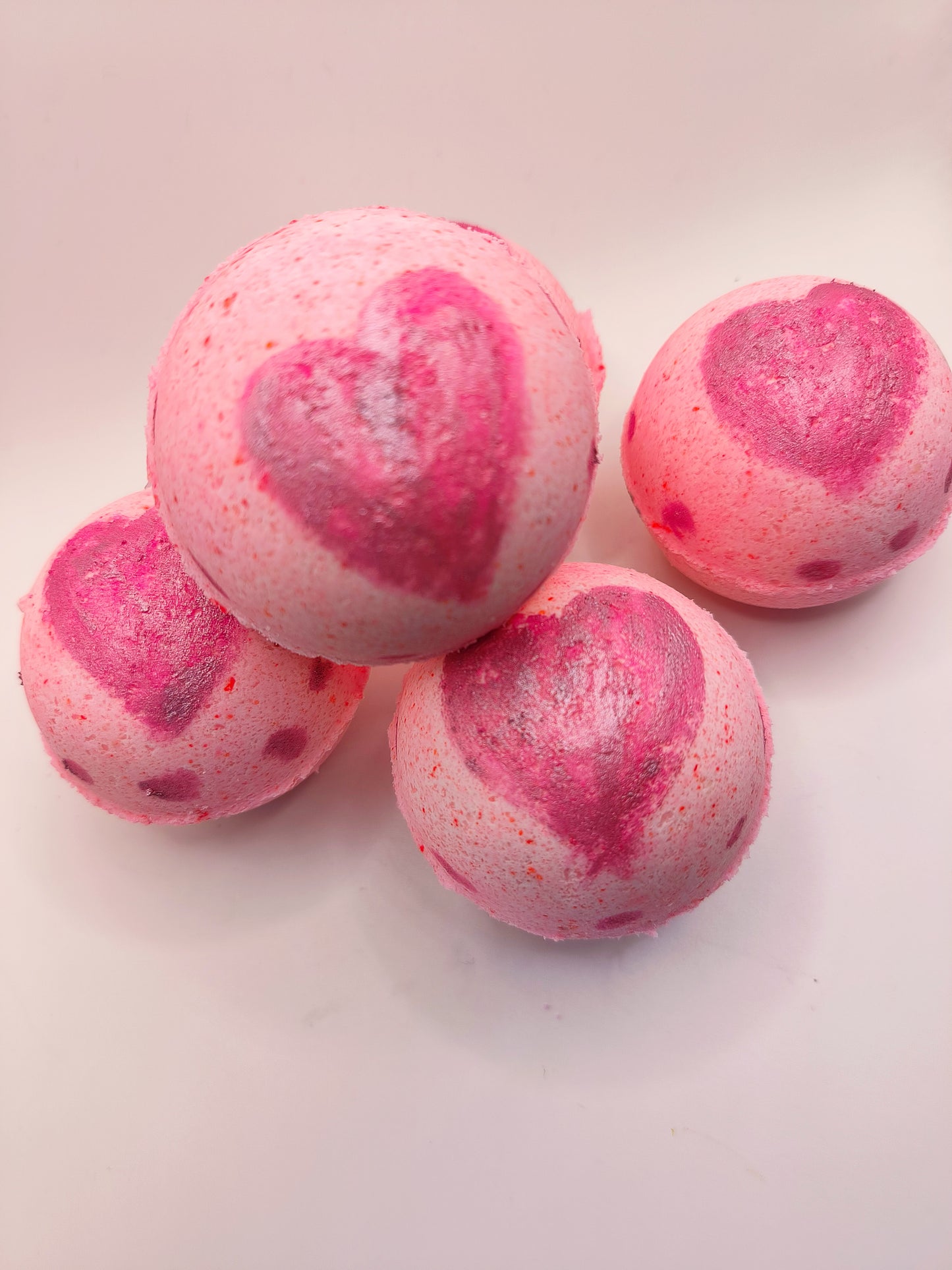 Natural bath bomb- Watermelon
