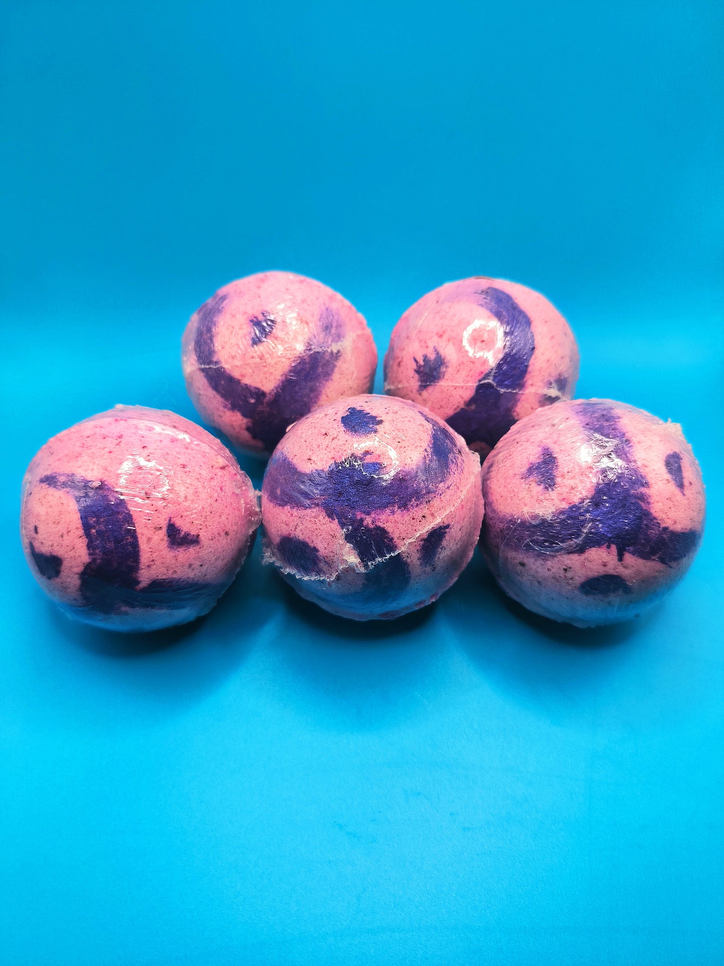 Flowerbomb inspired - natural bath bomb
