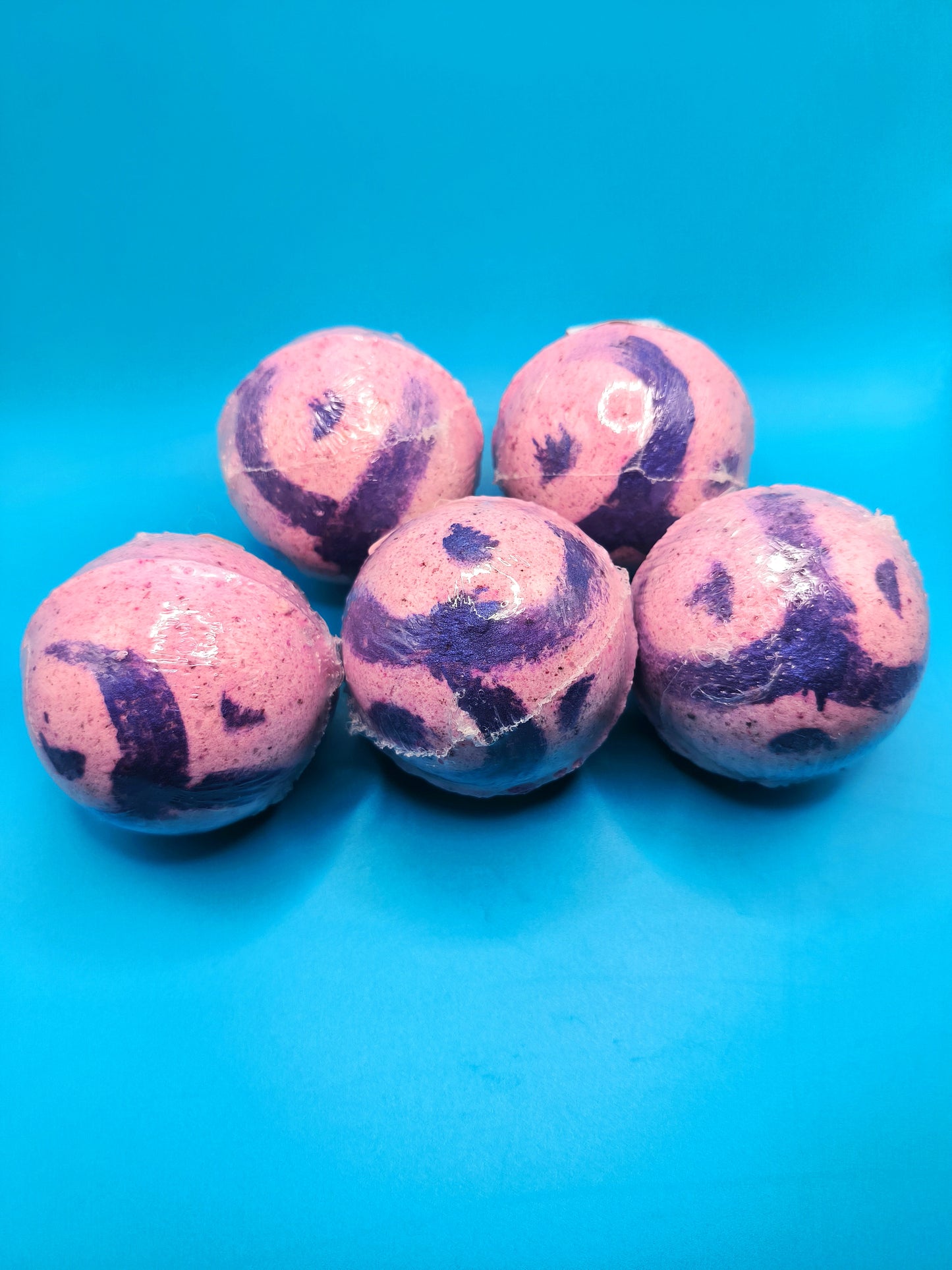 Flowerbomb inspired - natural bath bomb