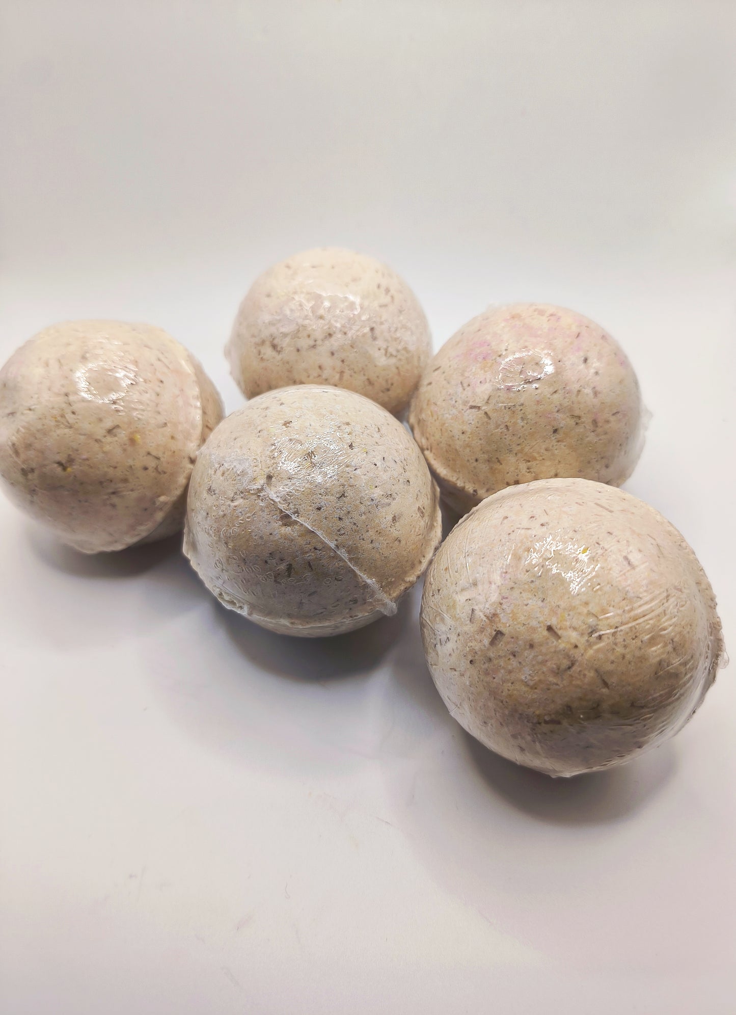 Natural bath bomb-Lemon blossom and cedarwood